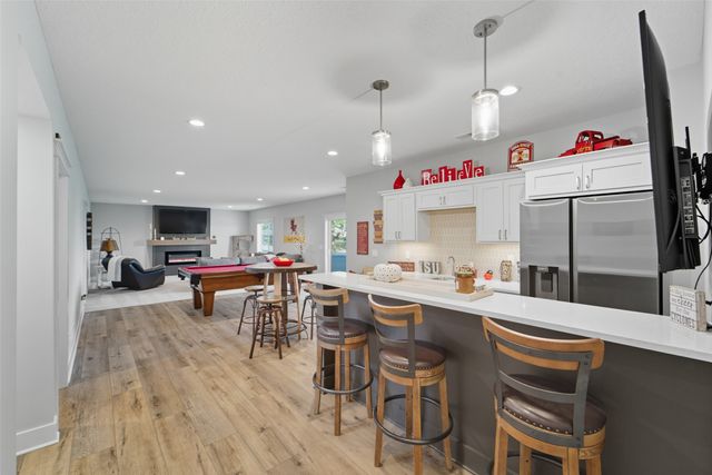 2337 Green Leaf Circle, Norwalk, IA 50211
