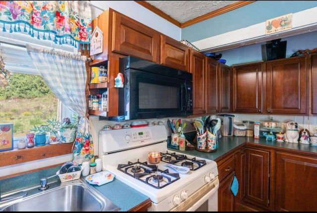 4000 State Hwy 378, Vancleve, KY 41385