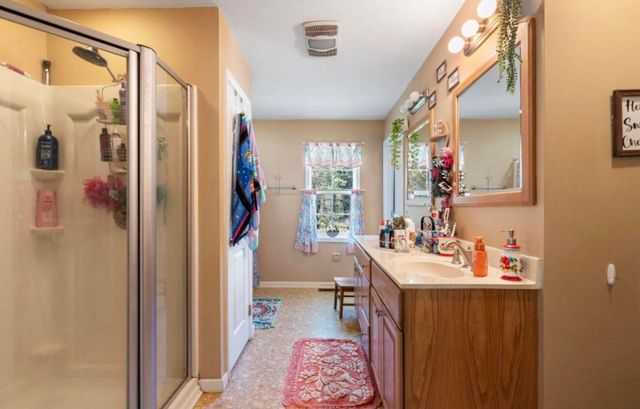 4000 State Hwy 378, Vancleve, KY 41385