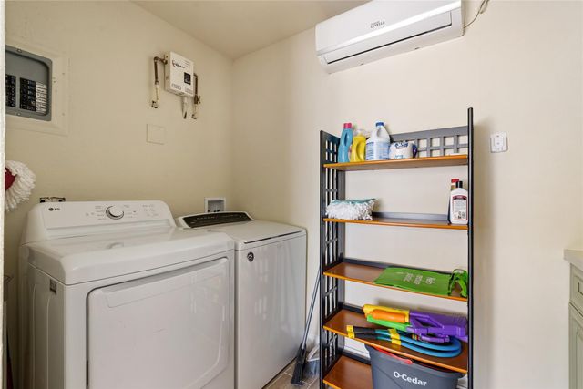 20 NE 17th Ave, Pompano Beach, FL 33060