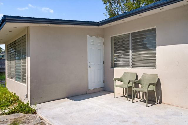 20 NE 17th Ave, Pompano Beach, FL 33060