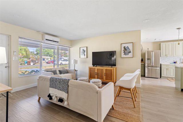 20 NE 17th Ave, Pompano Beach, FL 33060