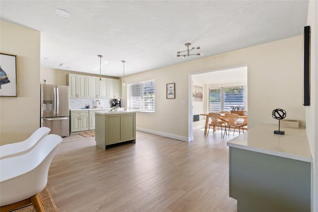 20 NE 17th Ave, Pompano Beach, FL 33060