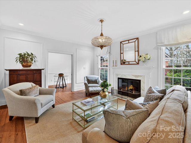 2813 Sharon View Road, Charlotte, NC 28210