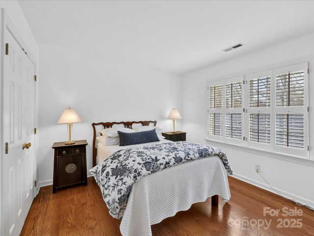 2813 Sharon View Road, Charlotte, NC 28210