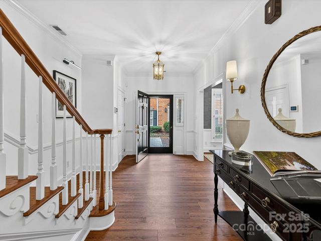 2813 Sharon View Road, Charlotte, NC 28210