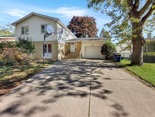 629 Barberry Road, Highland Park, IL 60035