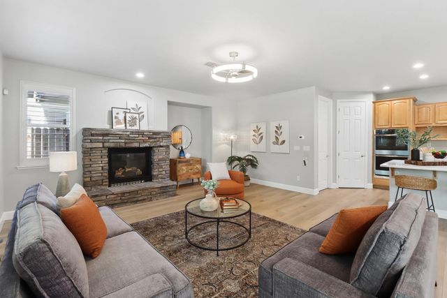 651 Hawkcrest Cir, Sacramento, CA 95835