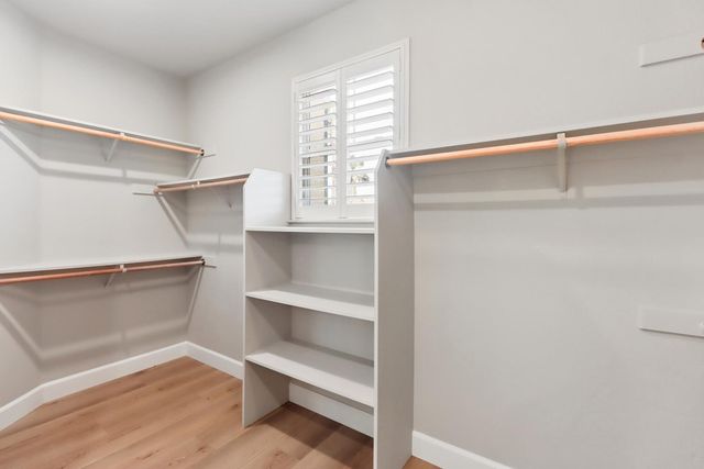 651 Hawkcrest Cir, Sacramento, CA 95835