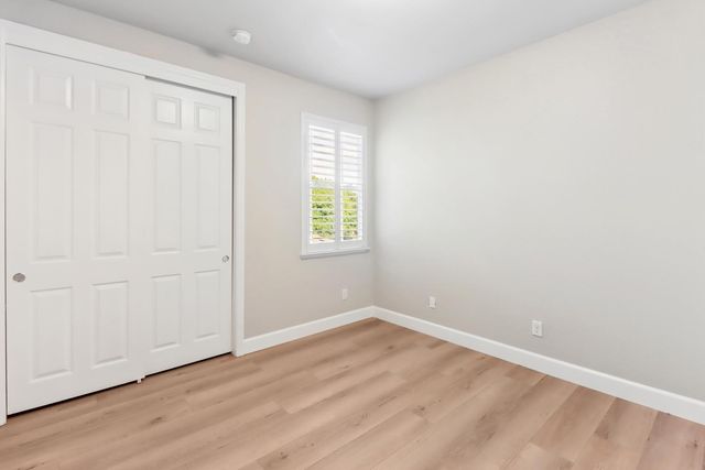 651 Hawkcrest Cir, Sacramento, CA 95835