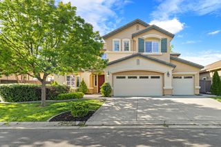 651 Hawkcrest Cir, Sacramento, CA 95835