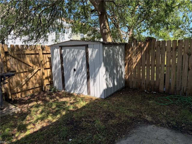 629 Counselor SQ, Virginia Beach, VA 23452
