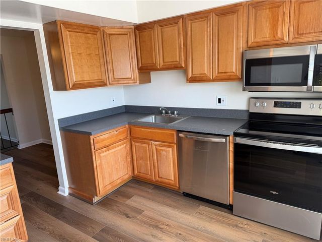 629 Counselor SQ, Virginia Beach, VA 23452