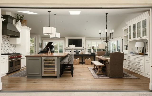 3541 Carleton St, San Diego, CA 92106