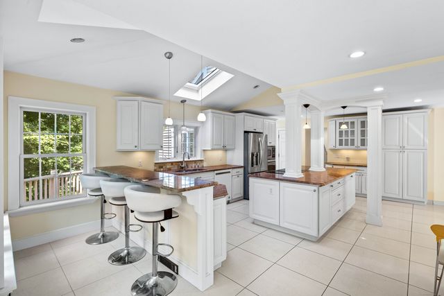 332 Lantern Hill Road, Stonington, CT 06355