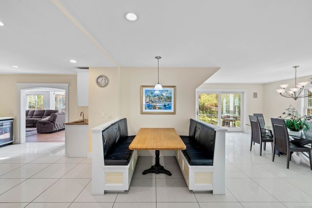 332 Lantern Hill Road, Stonington, CT 06355