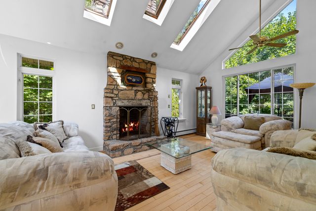 332 Lantern Hill Road, Stonington, CT 06355