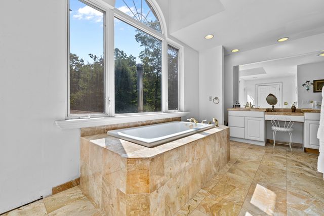 332 Lantern Hill Road, Stonington, CT 06355