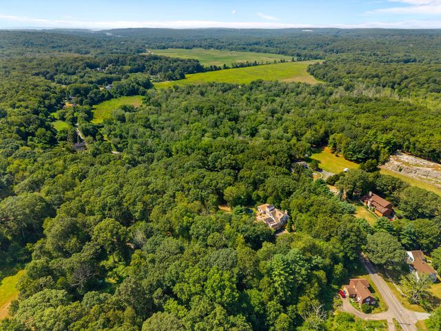 332 Lantern Hill Road, Stonington, CT 06355