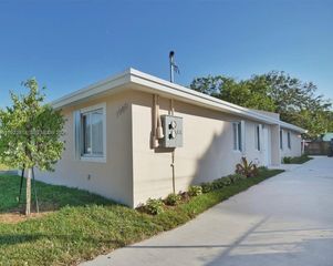 1980 NW 54th St A, Miami, FL 33142