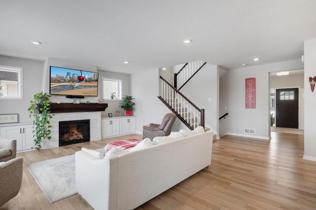 4852 Bennett Street SE, Prior Lake, MN 55372