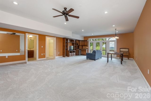 20 N Mission Hills Court, Mills River, NC 28759