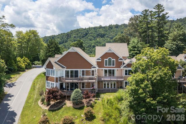 20 N Mission Hills Court, Mills River, NC 28759