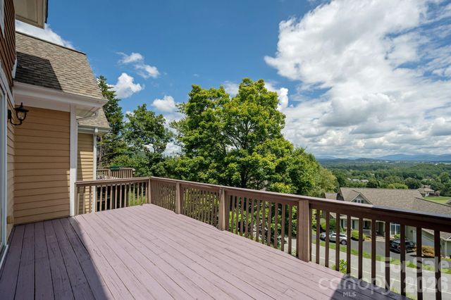 20 N Mission Hills Court, Mills River, NC 28759