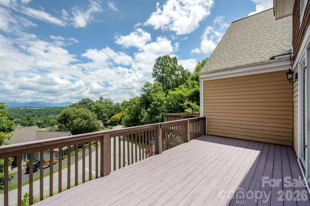 20 N Mission Hills Court, Mills River, NC 28759