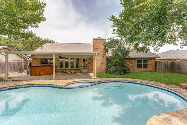 3305 Wayland Drive, Fort Worth, TX 76133