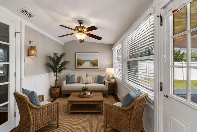 220 E GRANT STREET, Orlando, FL 32806