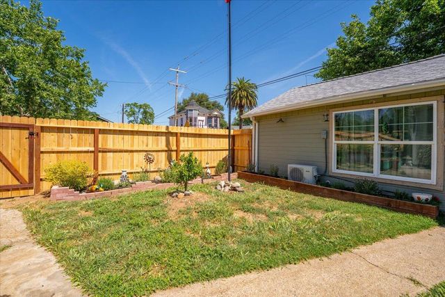 1158 Madison Street, Red Bluff, CA 96080