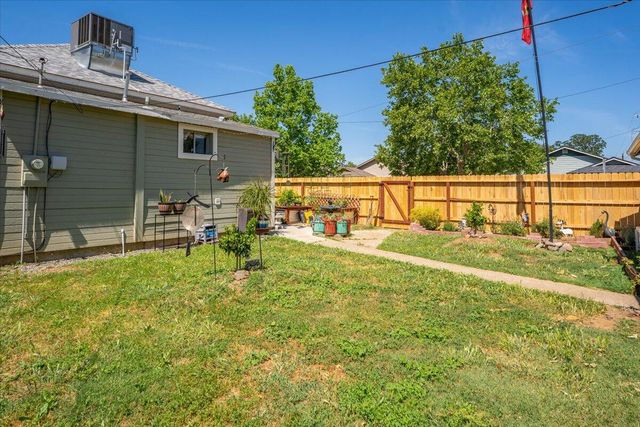 1158 Madison Street, Red Bluff, CA 96080