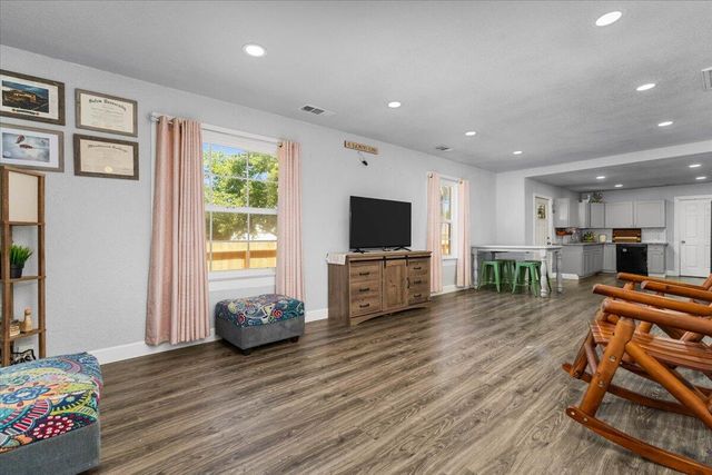 1158 Madison Street, Red Bluff, CA 96080