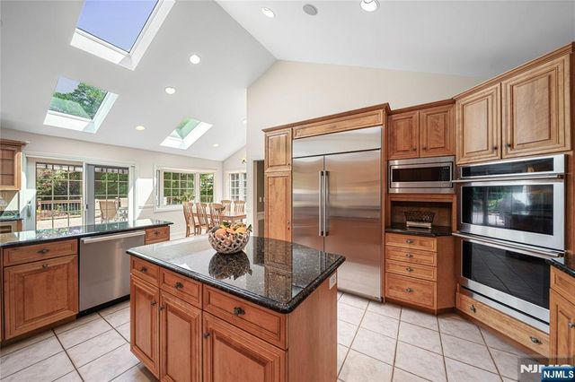 65 Arcadia Court, Harrington Park, NJ 07640