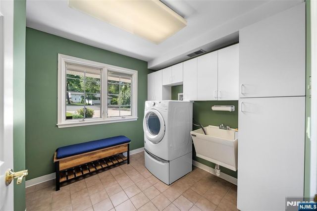 65 Arcadia Court, Harrington Park, NJ 07640