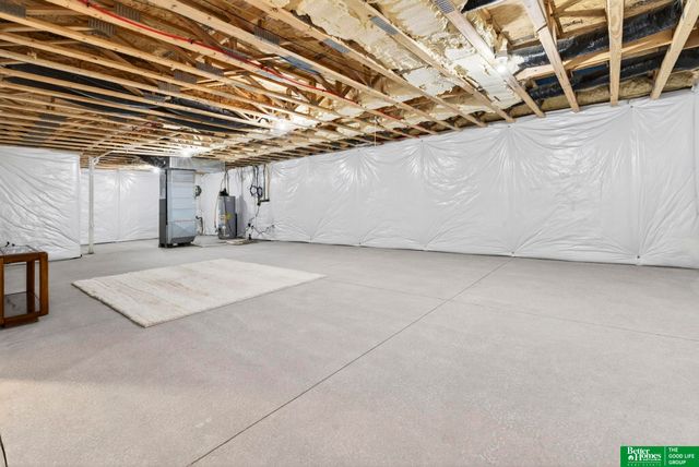 11211 Cove Hollow Drive, Papillion, NE 68046