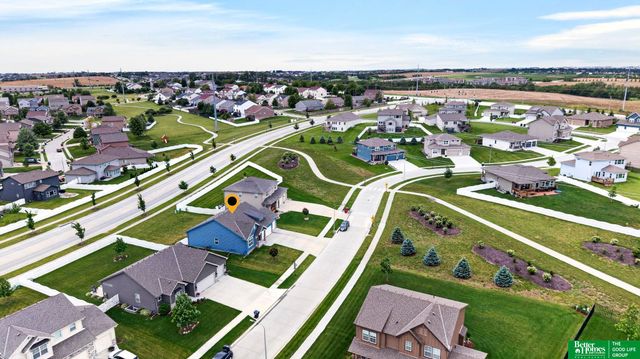 11211 Cove Hollow Drive, Papillion, NE 68046