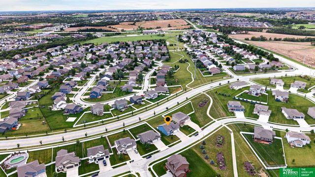 11211 Cove Hollow Drive, Papillion, NE 68046