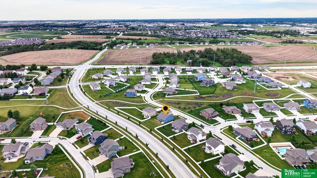 11211 Cove Hollow Drive, Papillion, NE 68046
