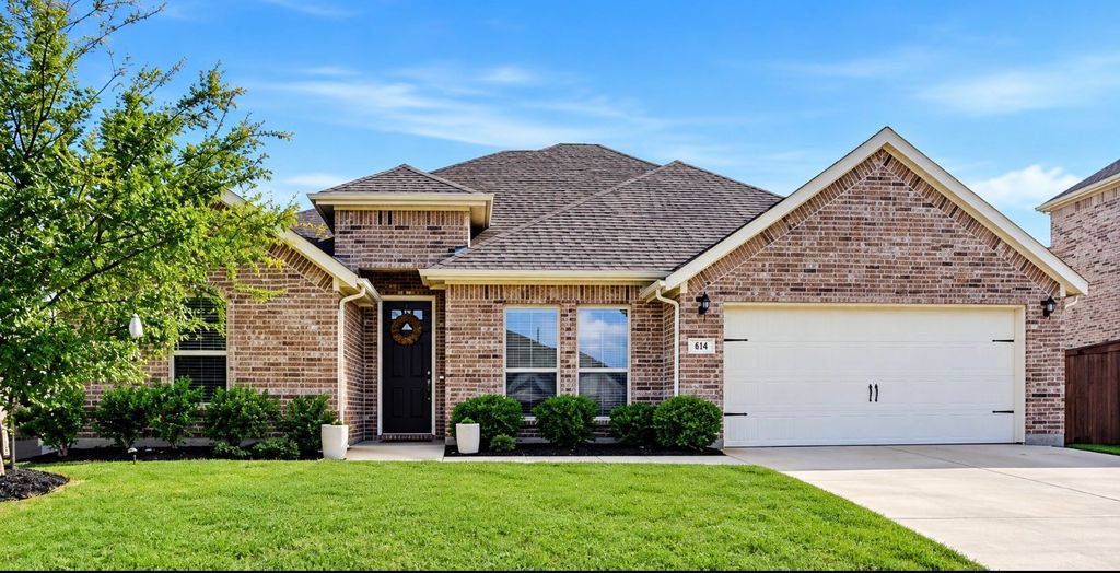 914 Timber Ridge Drive, Justin, TX 76247 — exterior