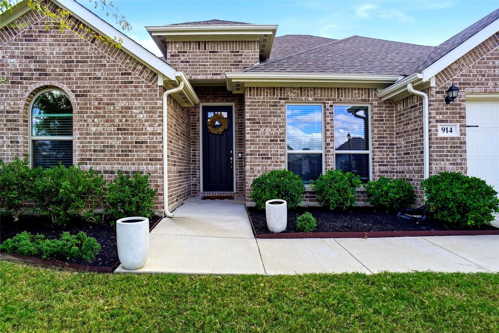 914 Timber Ridge Drive, Justin, TX 76247 — photo 5