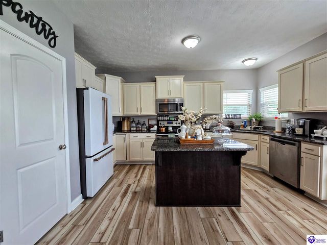 157 Tuscany Lane, Vine Grove, KY 40175