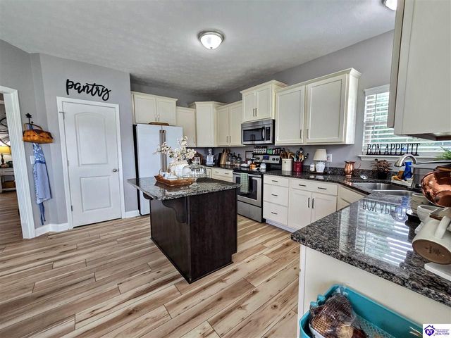 157 Tuscany Lane, Vine Grove, KY 40175