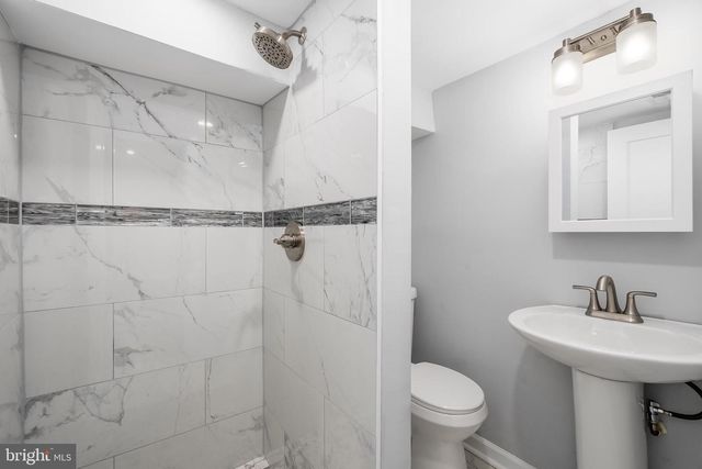 1209 SHEPHERD ST NW, Washington, DC 20011