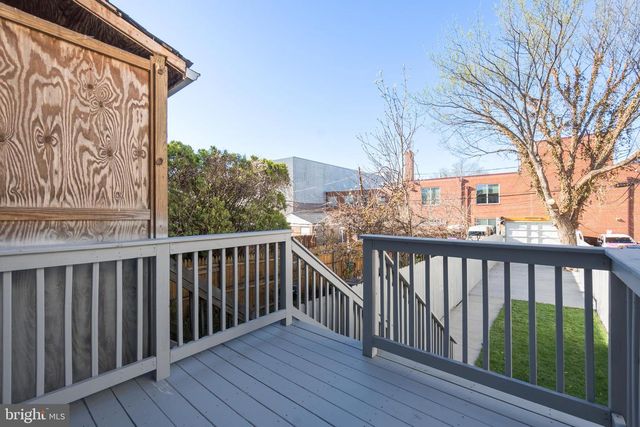 1209 SHEPHERD ST NW, Washington, DC 20011