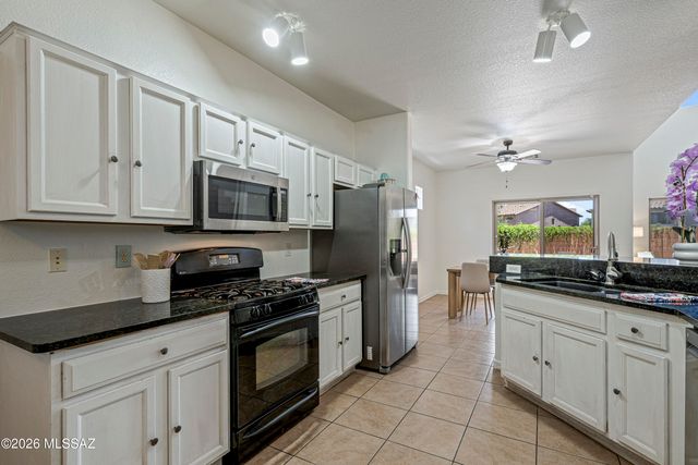 181 E Camino Limon Verde, Sahuarita, AZ 85629