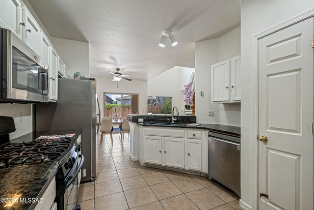 181 E Camino Limon Verde, Sahuarita, AZ 85629