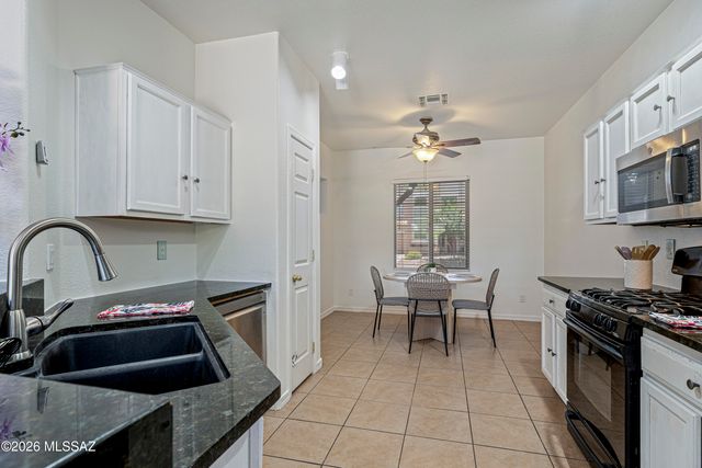 181 E Camino Limon Verde, Sahuarita, AZ 85629