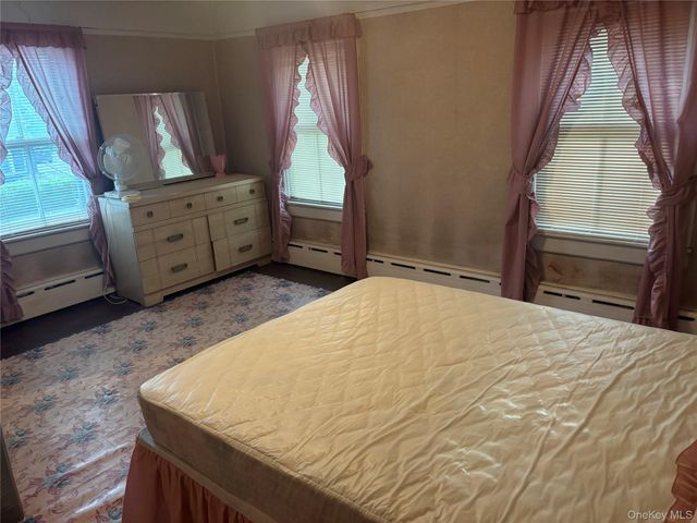 914 Osborn Avenue, Riverhead, NY 11901